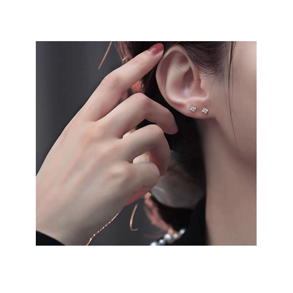 18K Gold Four Leaf Clover Stud Earrings, Lucky Clover Flower Design - Image 4