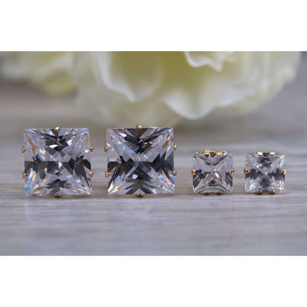 9ct Gold 6 mm Square Basket set Diamond Look Stud Earrings - Image 3