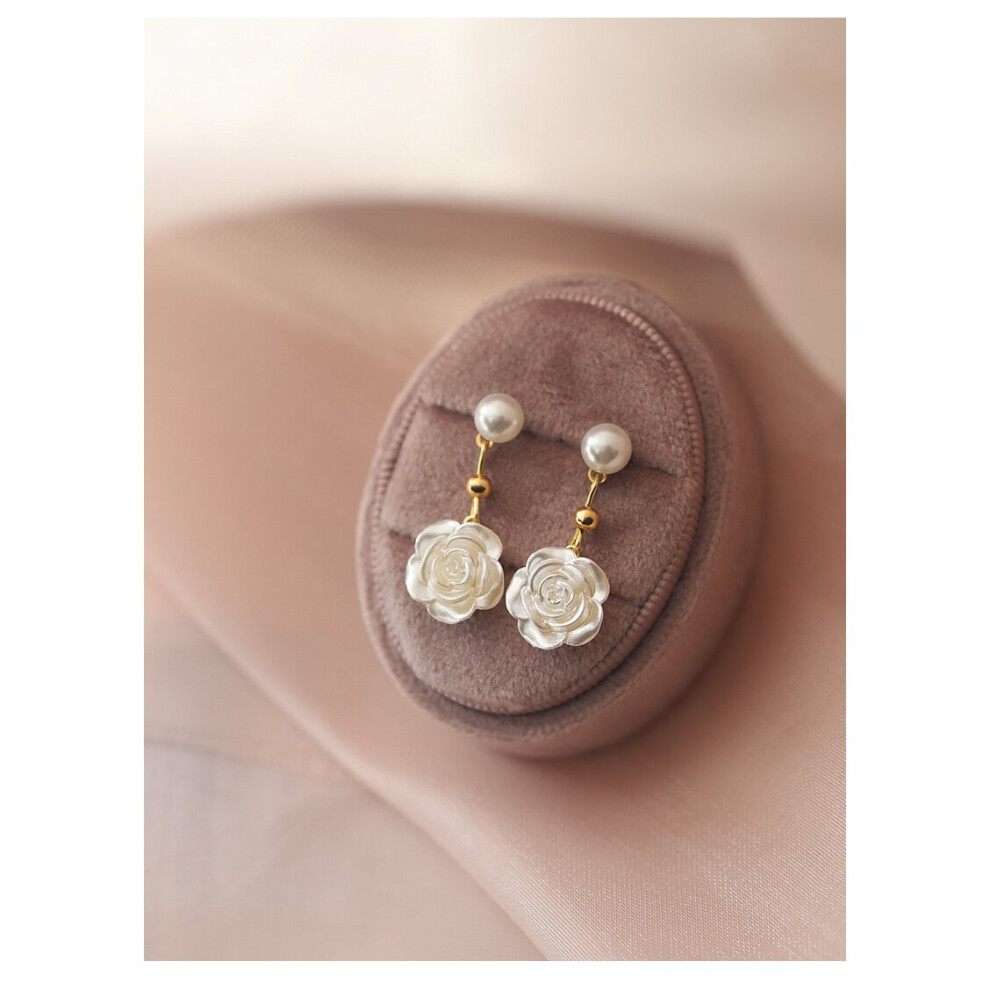 Camellia pearl earrings niche design sense of senior earrings - Image 4