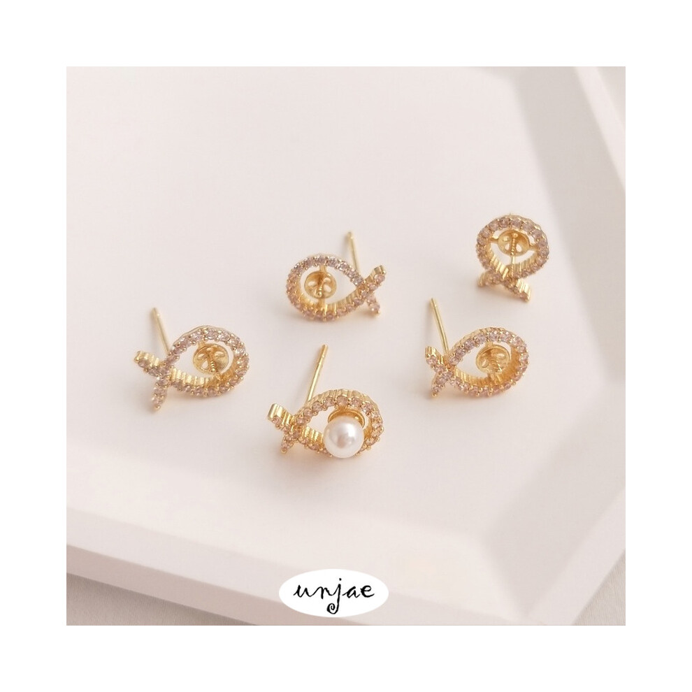 Color-preserving 14K gold-coated inlaid zirconium small fish-shaped half-hole bead earrings 925 silver needle diy pearl earrings - Image 3