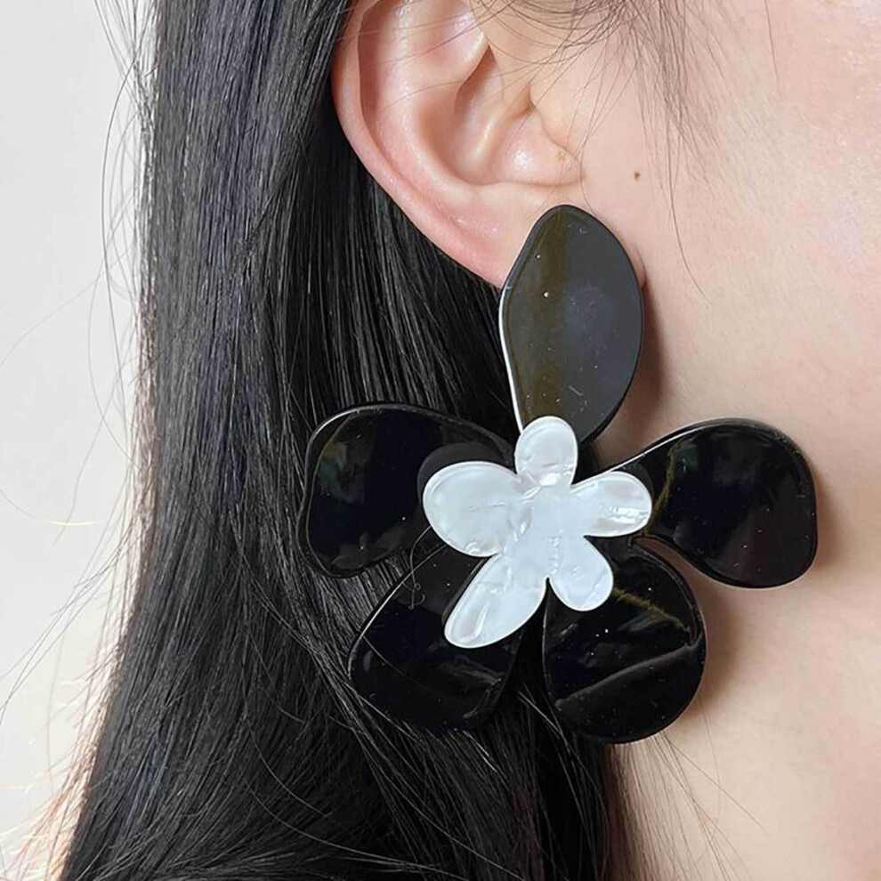 Exaggerated oversized acrylic large flower stud earrings - Image 3