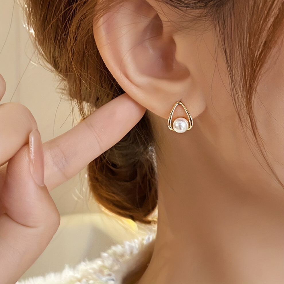 Hollow Geometric Stud Earrings Embellished With Imitation Pearl Vintage Elegant Style For Women Dating Ear Decor - Image 2