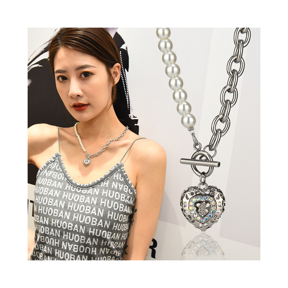 Steel Titanium Eyecatching Pearl Necklace For Women Contemporary Heart Choker Perfect For Casual Wear - Image 3