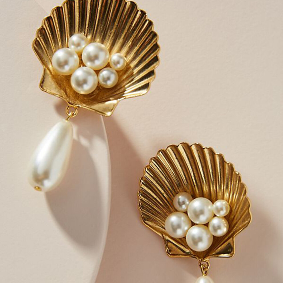 Trendy Pearl Earrings Natural Shell Design Ideal Fashion Accessory - Image 4