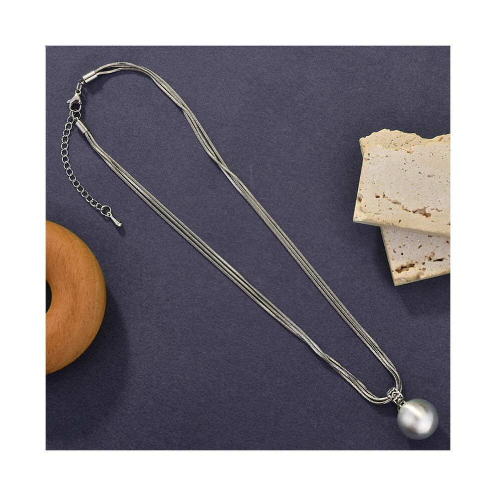 White Luxurious Pearl Necklace For Women With Dazzling Crystal Drop And Layered Design - Image 5